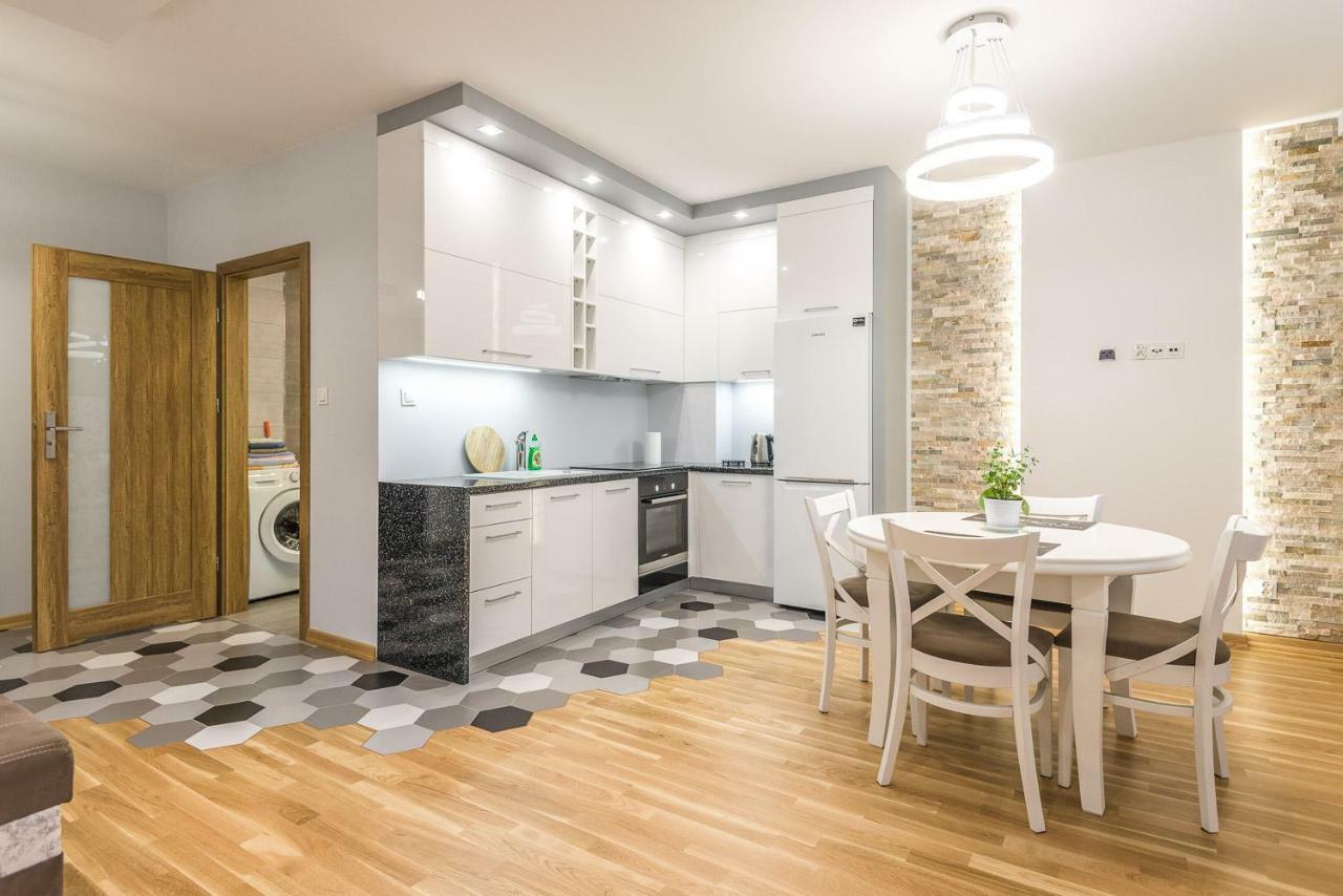 Apartament 48M W Centrum Grojca Grojec  외부 사진